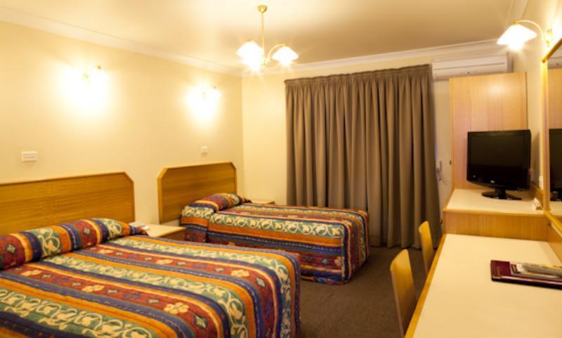 Narellan Motor Inn Exterior photo